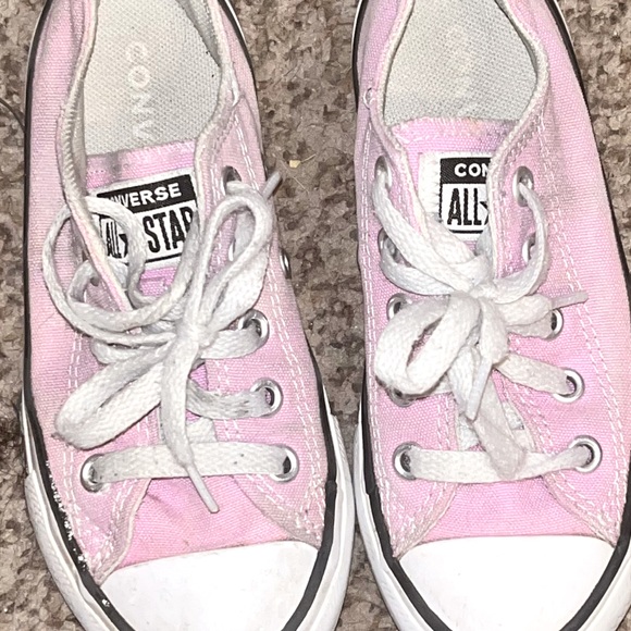 EUC. Light Pink Little Girl’s Converse.size 11 - Picture 3 of 7